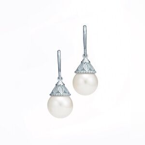 Tiffany & Co matching pearl set